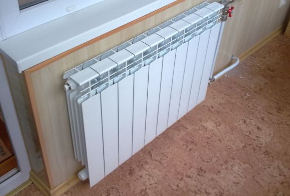 Установка радиаторов отопления в квартире;